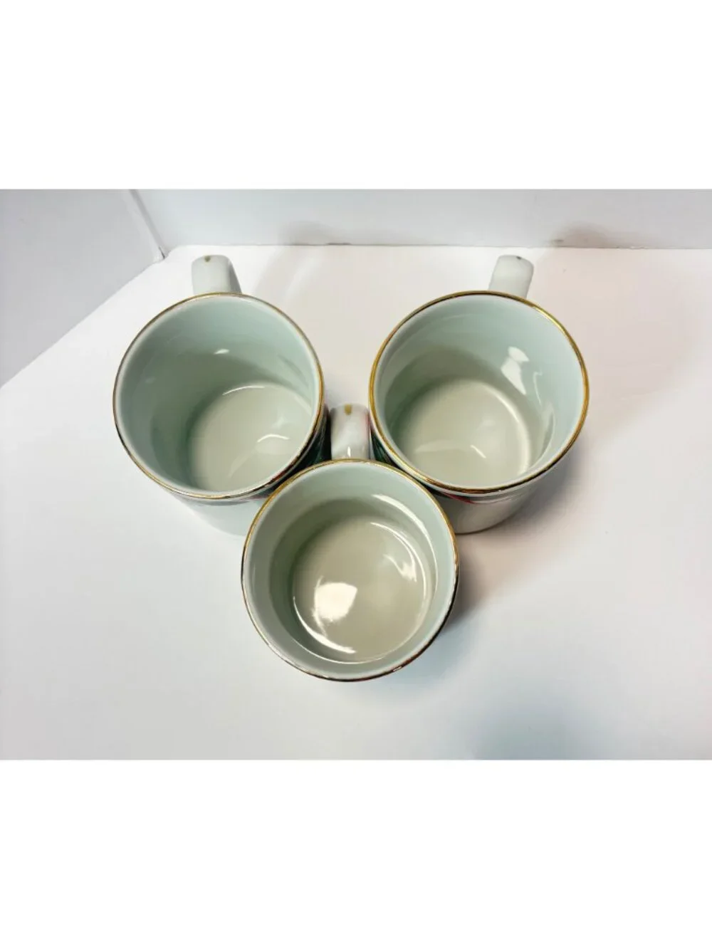 Tienshan Fine China Deck The Halls Christmas Mugs Set Of 3  Vintage 2000